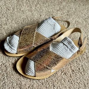 J. Crew crewcuts girls sandals size 3 gold crocodile with blackstrap